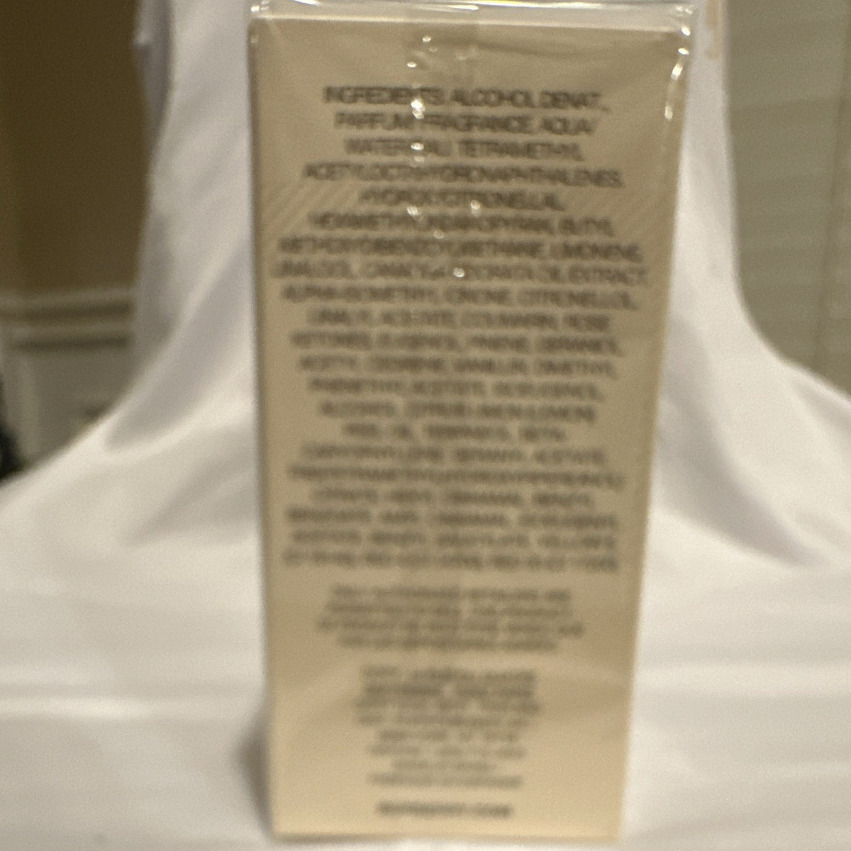 Burberry Weekend EDP box side