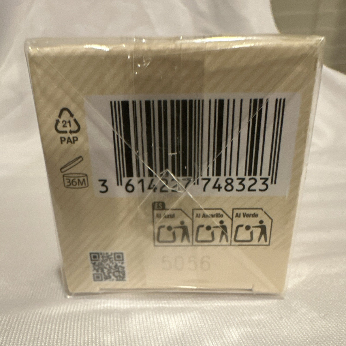 Burberry Weekend EDP box back