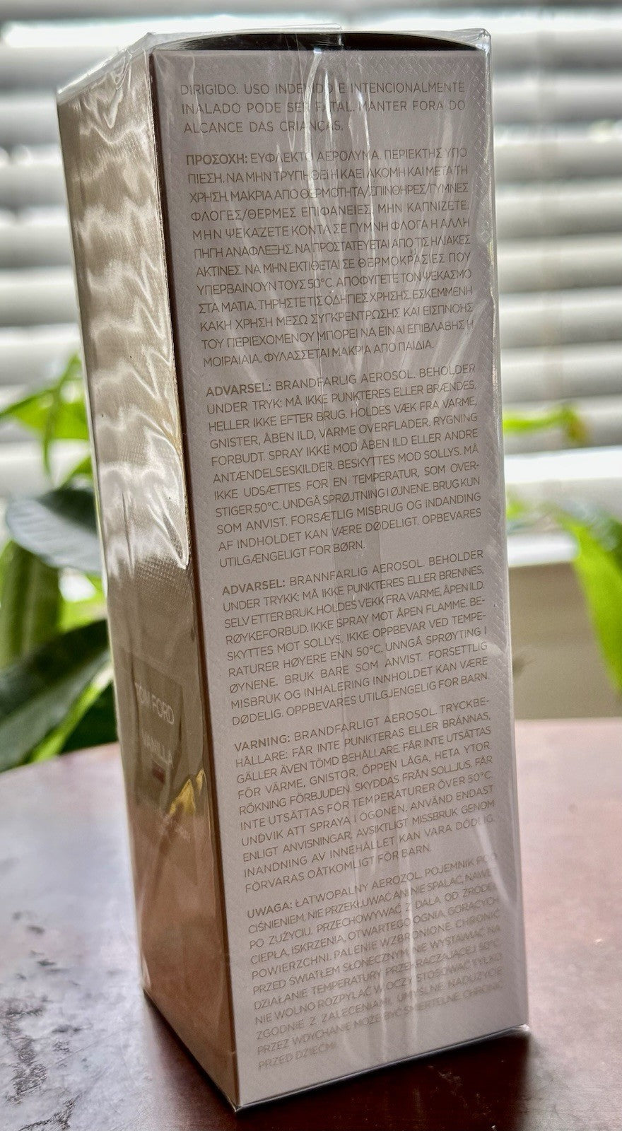 Tom Ford Vanilla All Over Body Spray box ingredients
