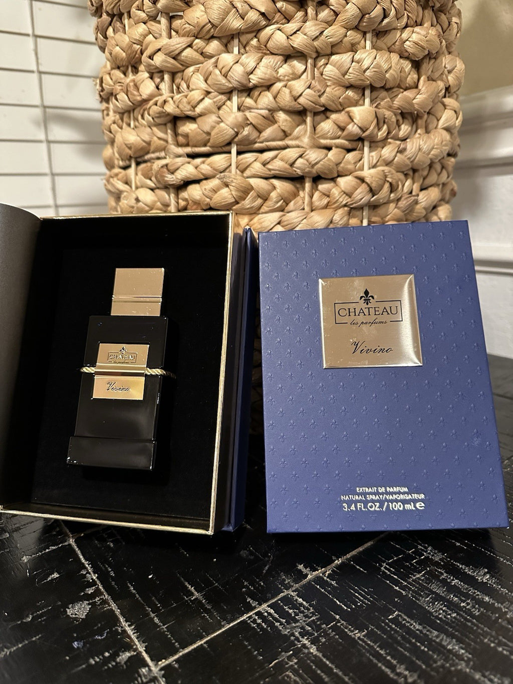 Chateau Les Parfums Vivino bottle beside box