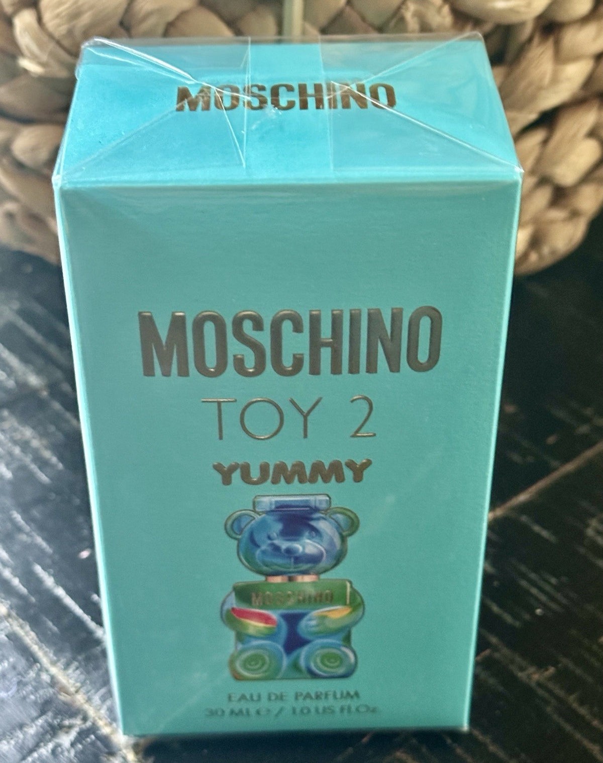 Moschino Toy 2 Yummy EDP blue box