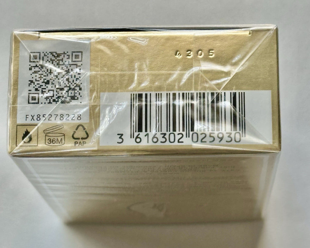 Marc Jacobs Perfect Intense bottle with barcode label