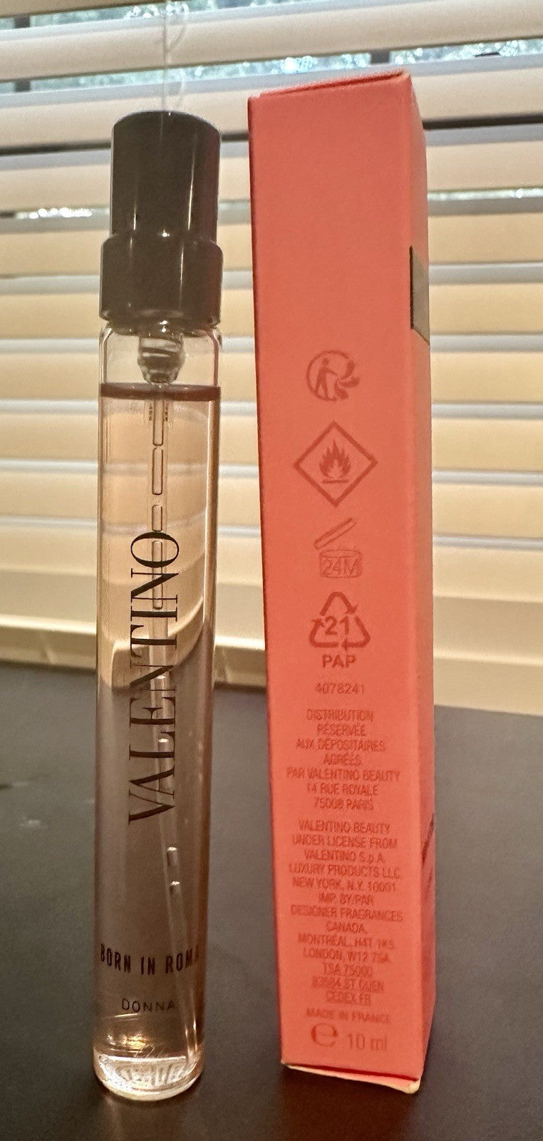 Valentino Donna Born in Roma Eau de Parfum Go Spray for Women 10 ml