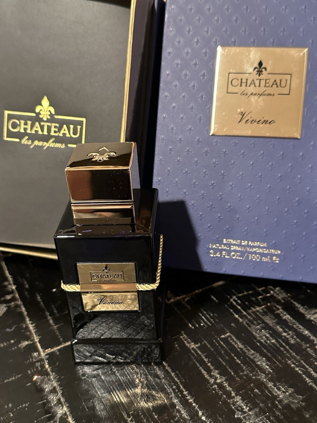 Chateau Les Parfums Vivino bottle and matching box