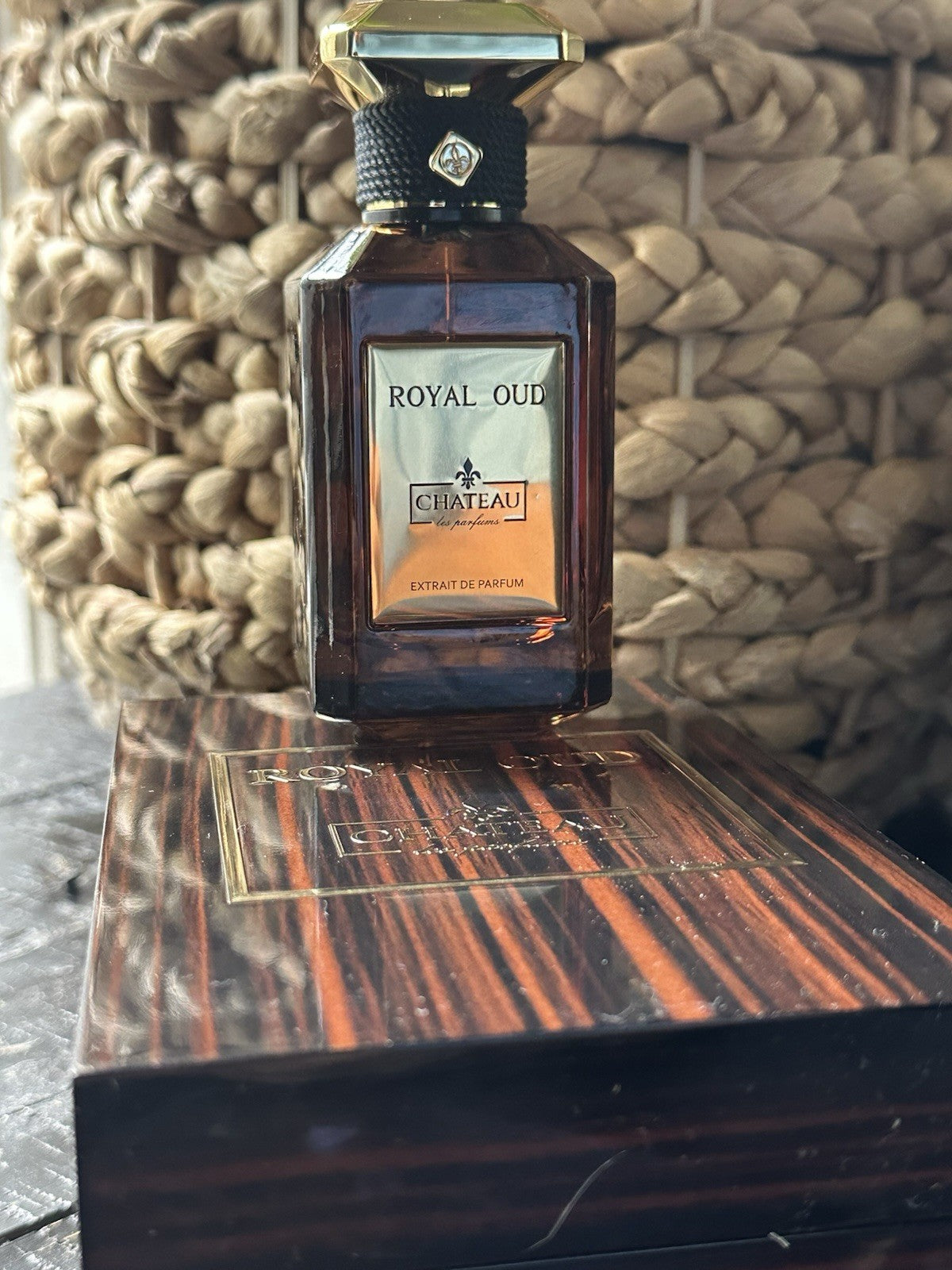 Chateau Les Parfums Royal Oud photo 6
