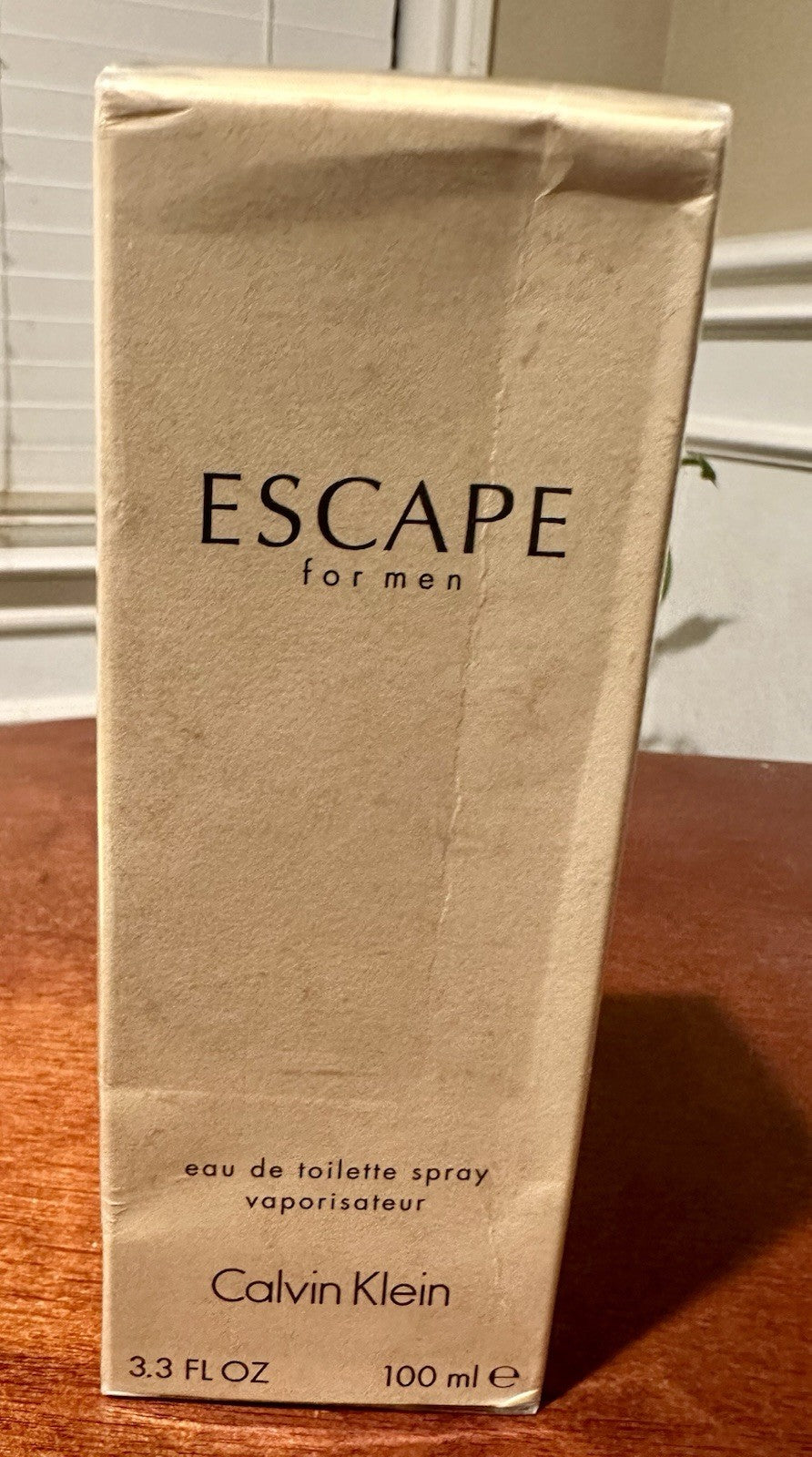 Calvin Klein Escape for Men EDT box