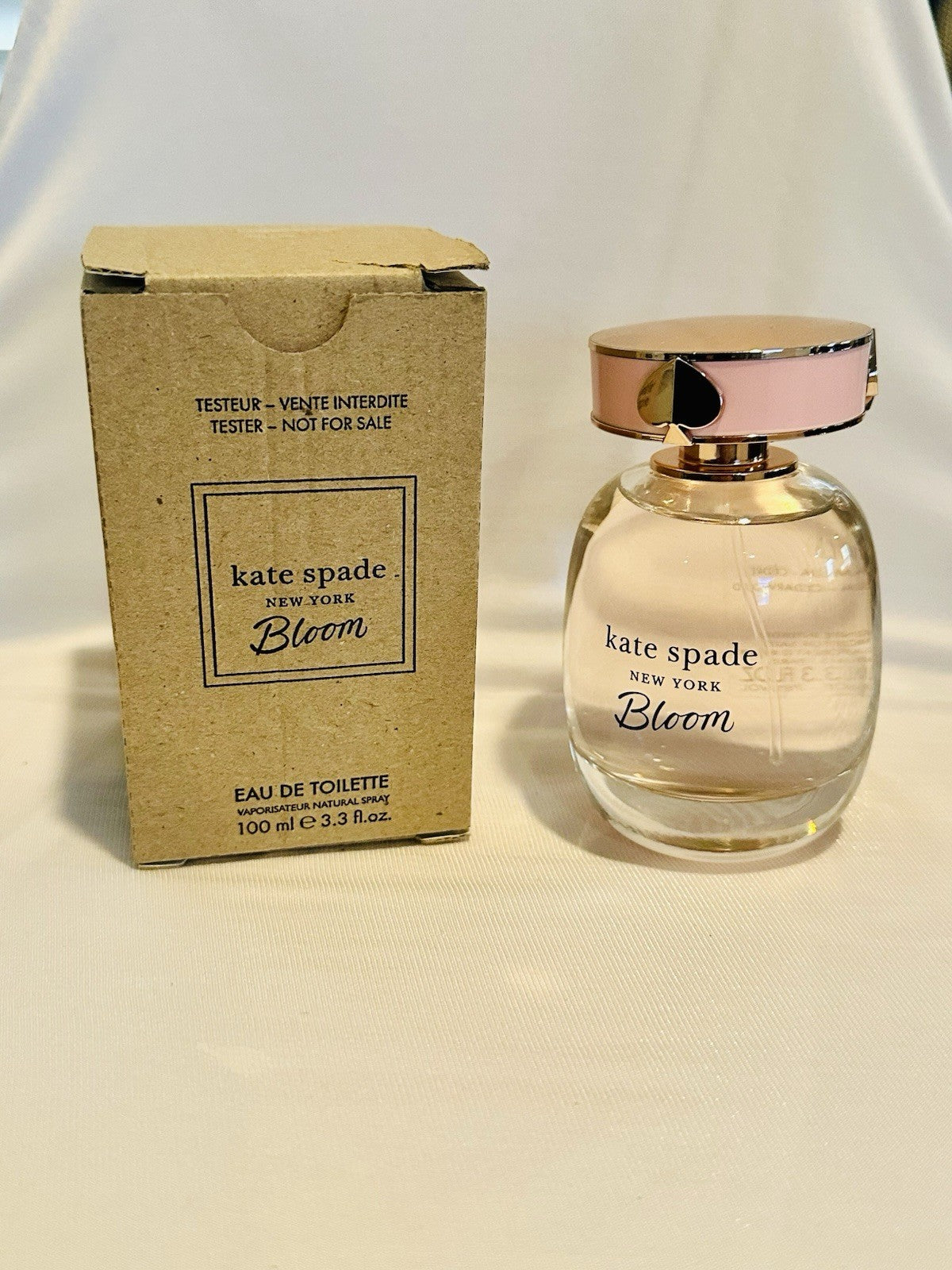 Kate Spade Bloom bottle detail