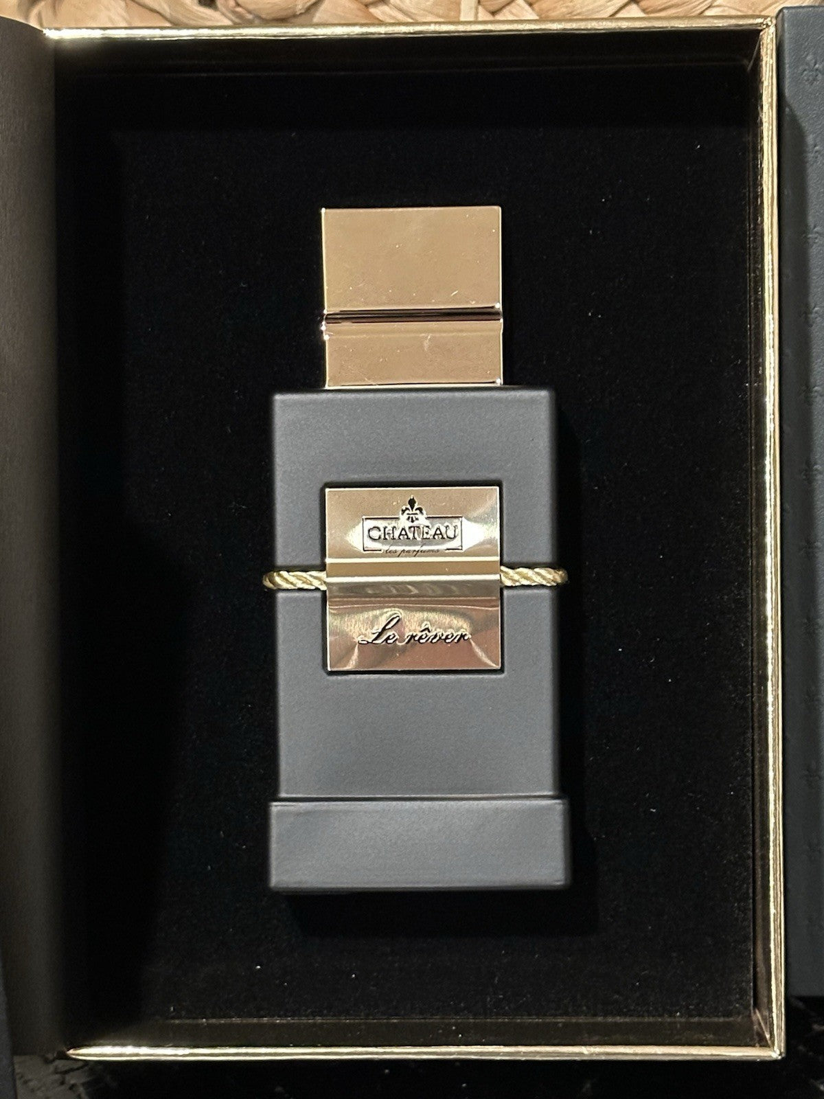 Chateau Les Parfums Le Rêver bottle in gold box