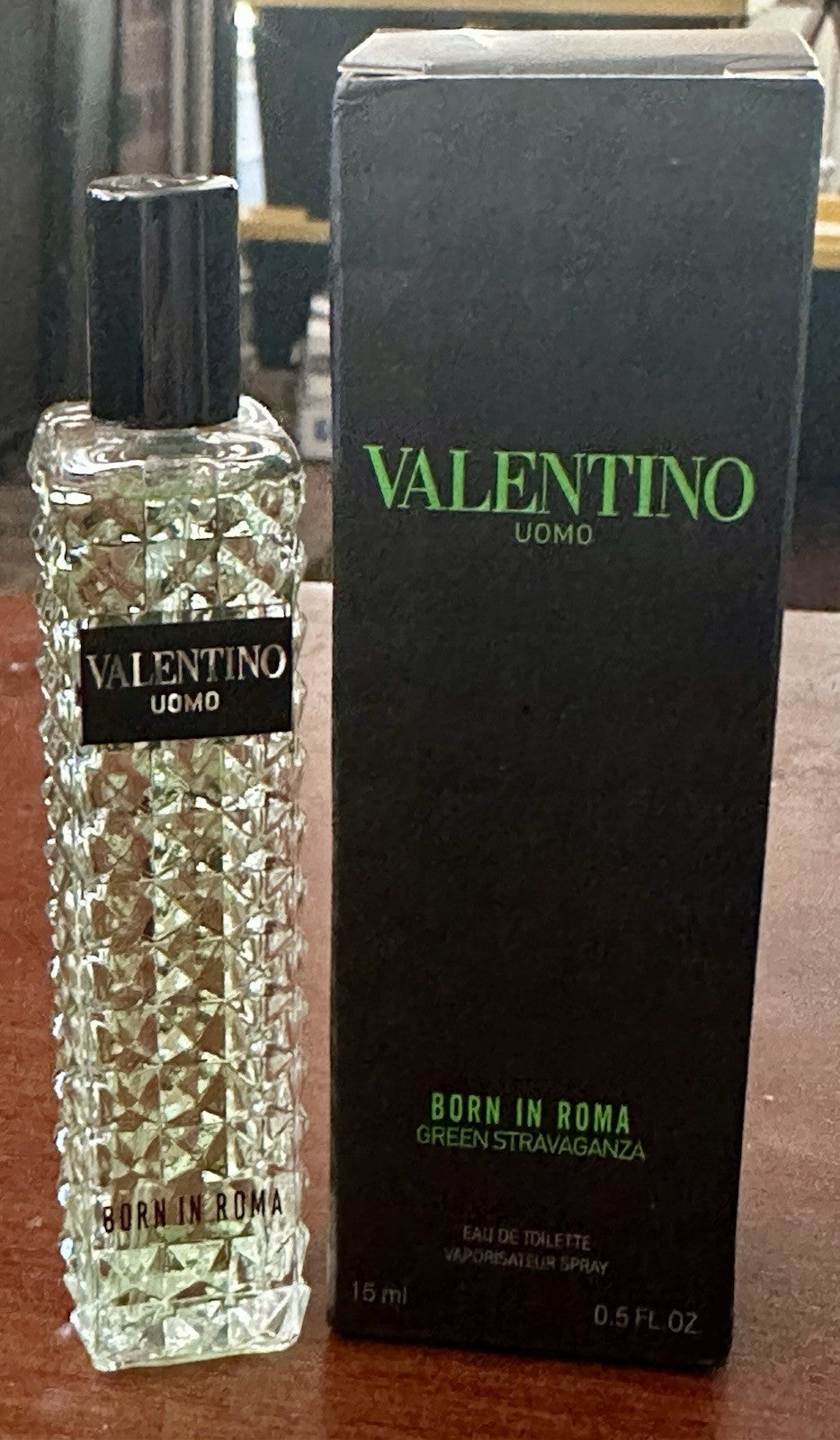 Valentino Uomo Born in Roma Green Stravaganza 15ml bottle and box