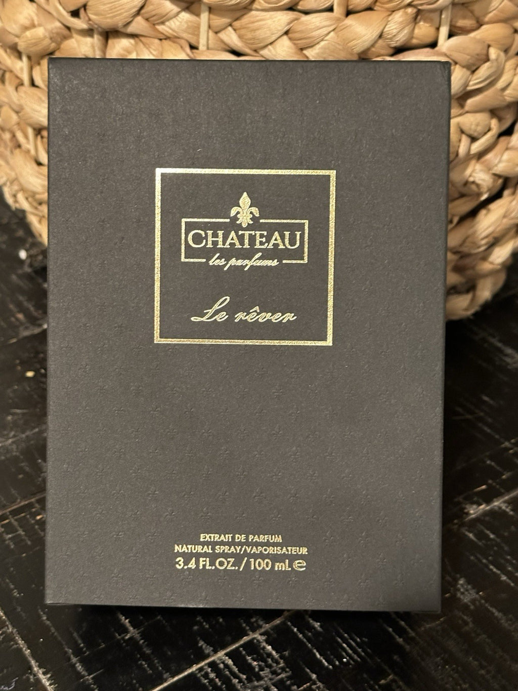 Chateau Les Parfums Le Rêver bottle with box