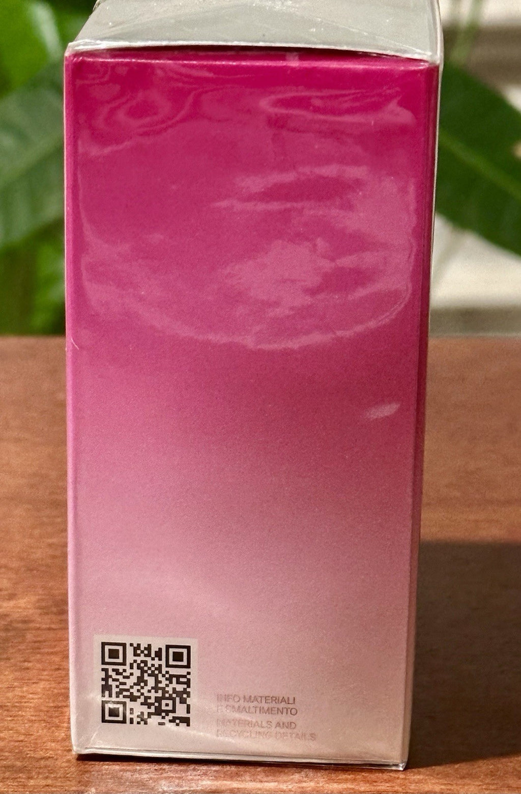 Versace Bright Crystal Absolu EDP box back