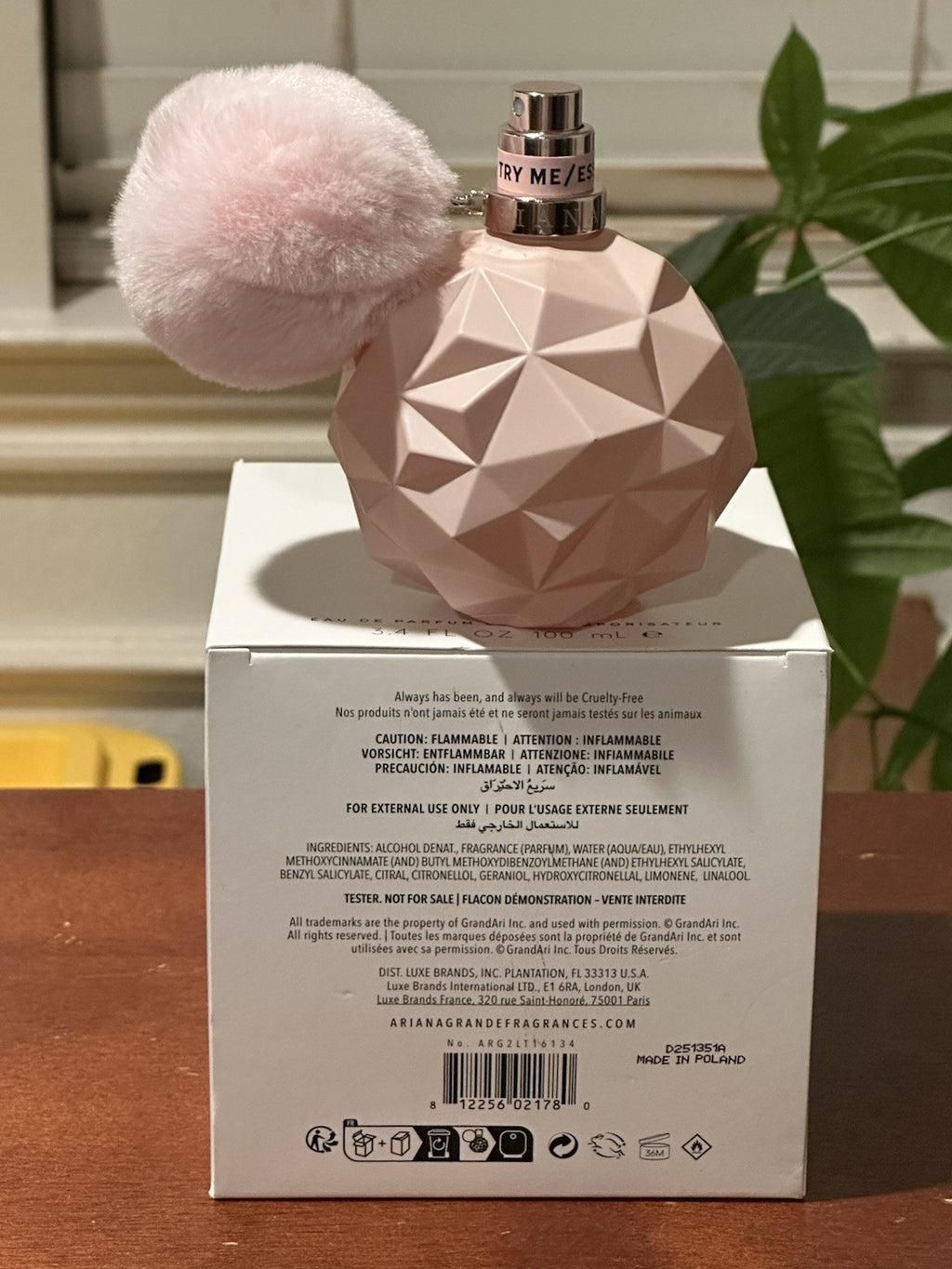 Ariana Grande Candy EDP box front