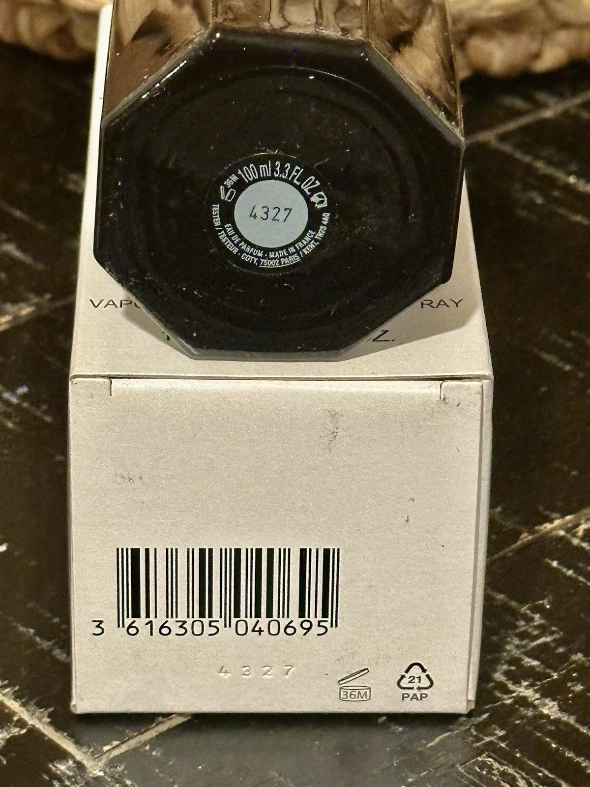 Hugo Boss The Scent Magnetic bottle side